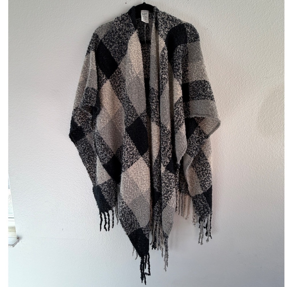 Woolrich Amelia Buffalo Plaid Wrap Poncho Grey Black Fringe OSFA New With Tags
